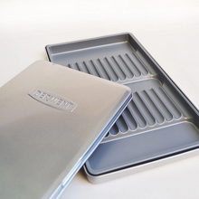 Obrázek produktu - Kovový penál na 12 pastelek - Derwent